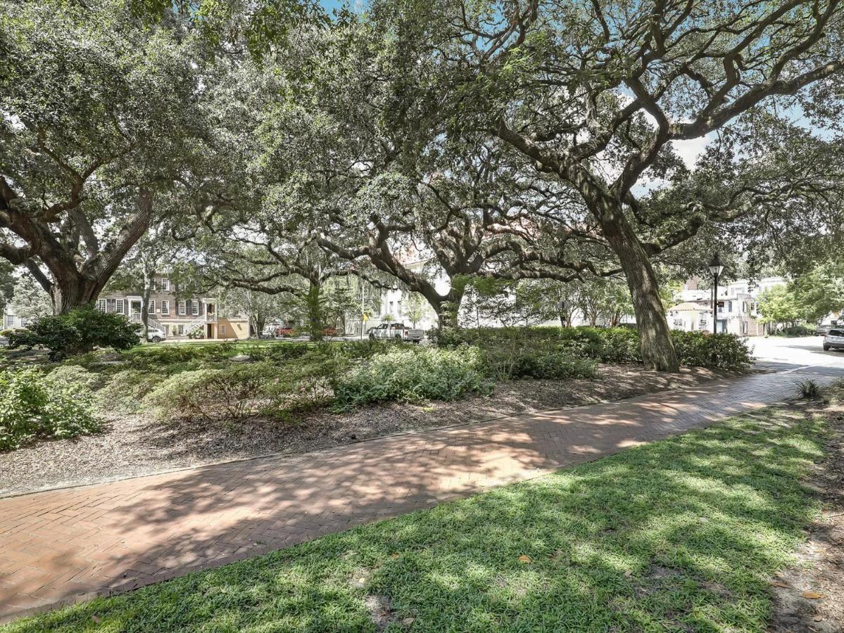 Gordon Inn Azalea Savannah Exterior foto